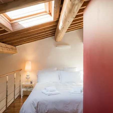 Apartment Pergola White Loft Florence