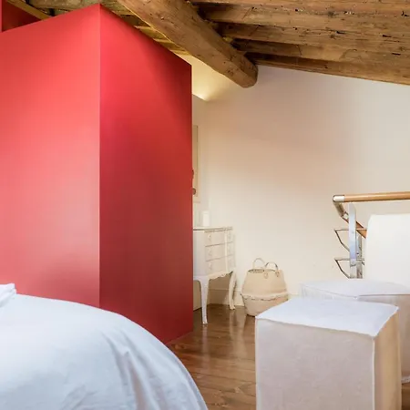 Pergola White Loft Apartment Florence